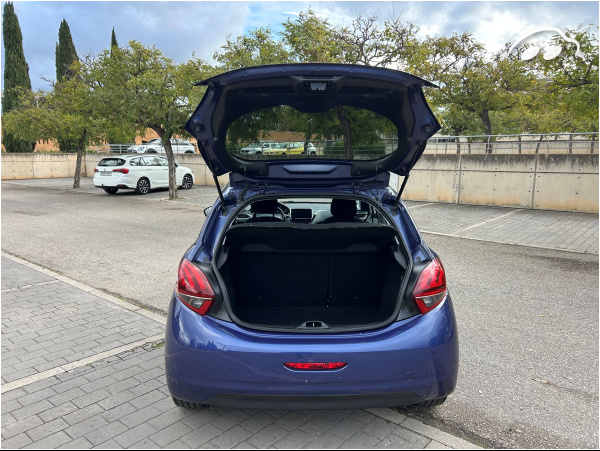 Peugeot 208 STYLE 1.2 4