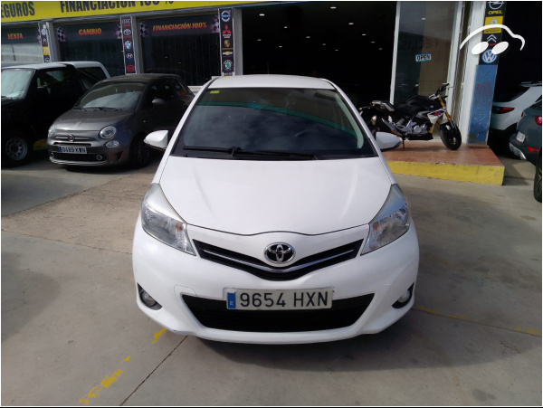 Toyota Yaris 1.0 2