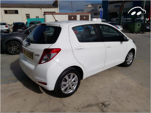 Toyota Yaris 1.0 4