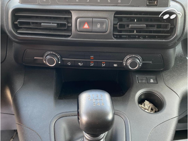 Peugeot Partner PRO STANDARD 1.5 Bhdi 102CV FG 9