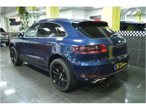 Porsche Macan turbo 3
