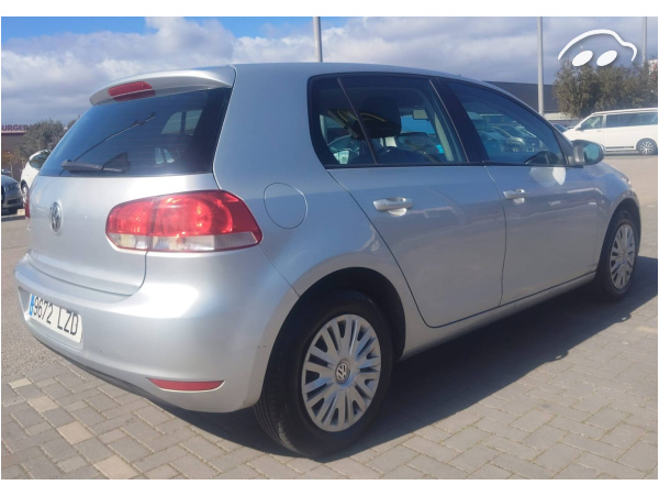 Volkswagen Golf 1.4  8