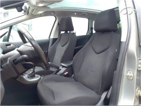 Peugeot 308 Sw 1.6 HDI  8