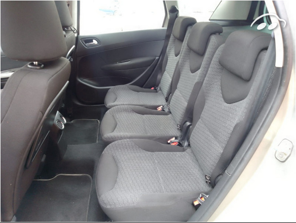 Peugeot 308 Sw 1.6 HDI  11