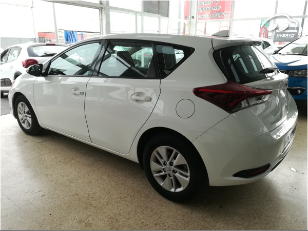 Toyota Auris ACTIVE BUSINESS 2