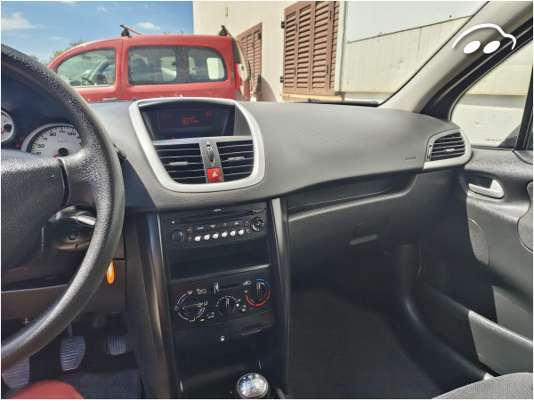 Peugeot 207 1.4 10