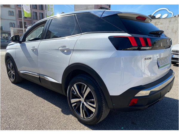 Peugeot 3008 ALLURE 130CV 4