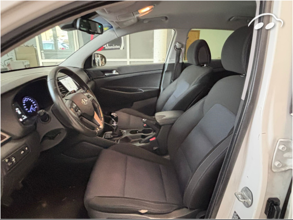 Hyundai Tucson  6