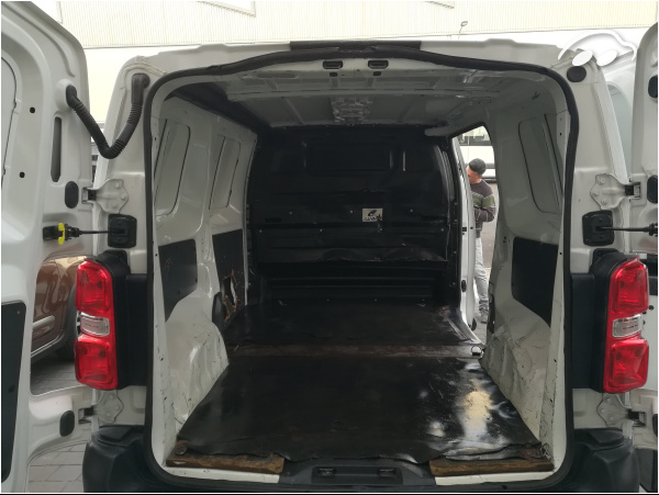 Opel Vivaro 2.0 furgon 7