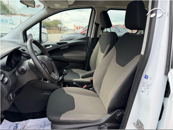 Ford Transit courier FURGON  6