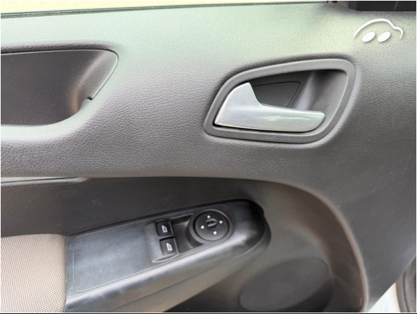 Ford Transit courier FURGON  8