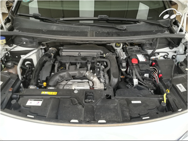 Peugeot 5008 SUV 1.6 gt line 8