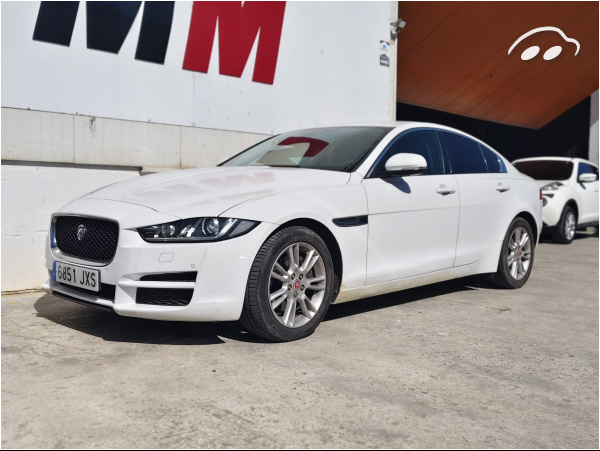 Jaguar XE 2.0 1