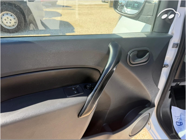 Nissan NV250 FURGON  6