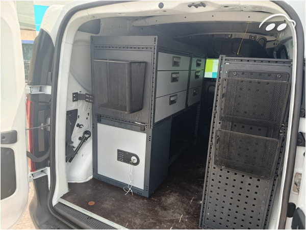 Renault Express 1.5 BLUE DCI 75 CV 6