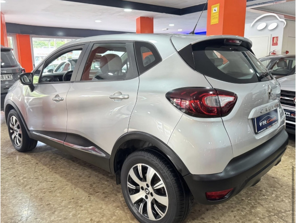 Renault Captur LIMITED TCE 5