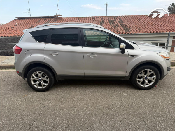 Ford Kuga  9