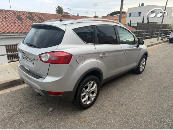 Ford Kuga  8