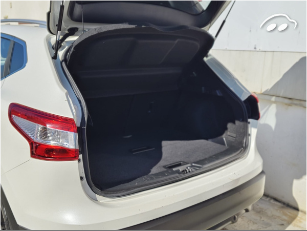 Nissan Qashqai 1.2 7