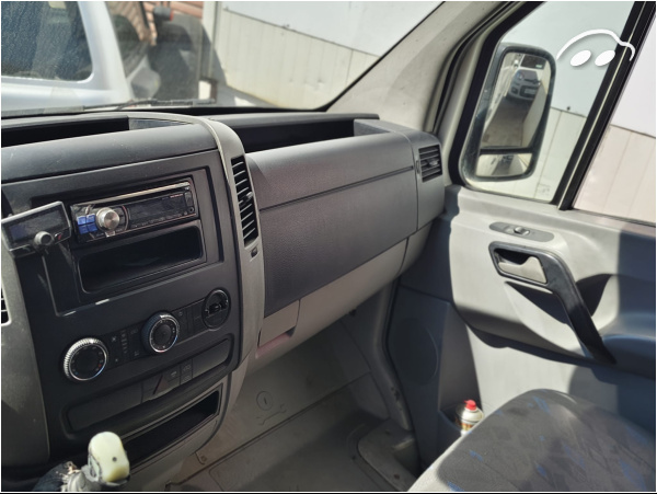 Volkswagen Crafter 2.5 7