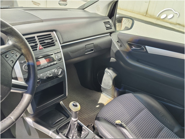 Mercedes-benz 200 D 2.0 10