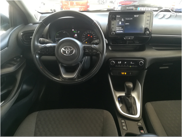 Toyota Yaris STYLE 4
