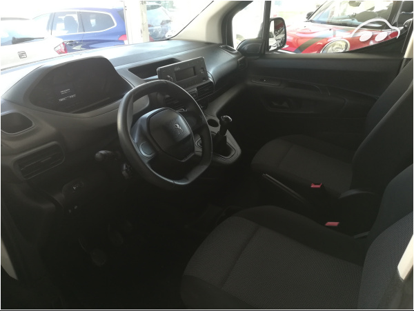 Peugeot Rifter 1.5 7