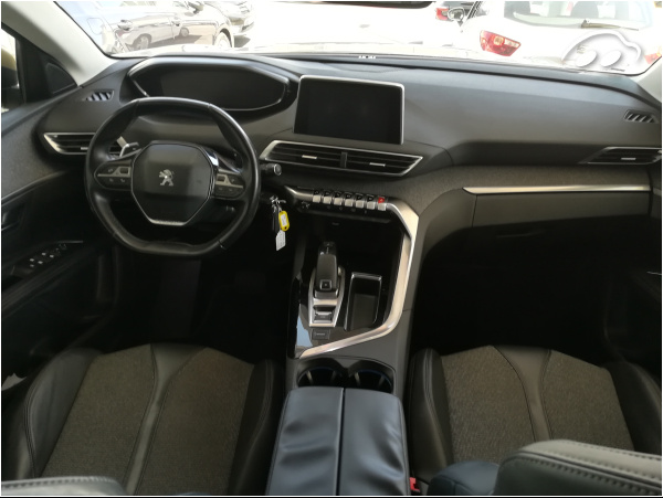 Peugeot 5008 SUV ALLURE 130 6