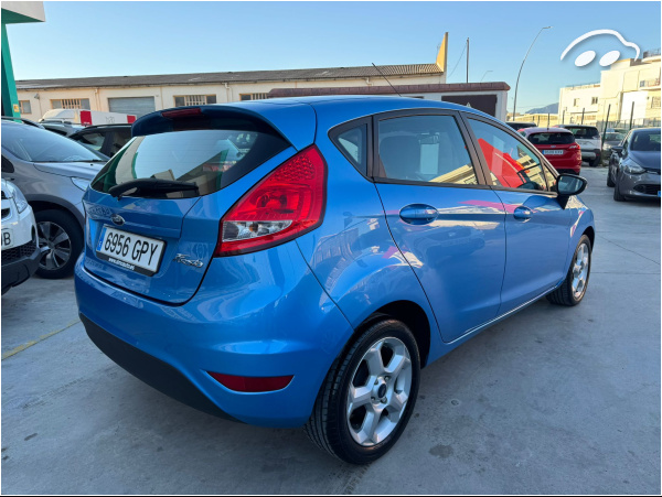 Ford Fiesta 1.4 Trend 10