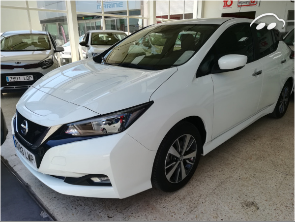 Nissan Leaf acenta 40kwh 2