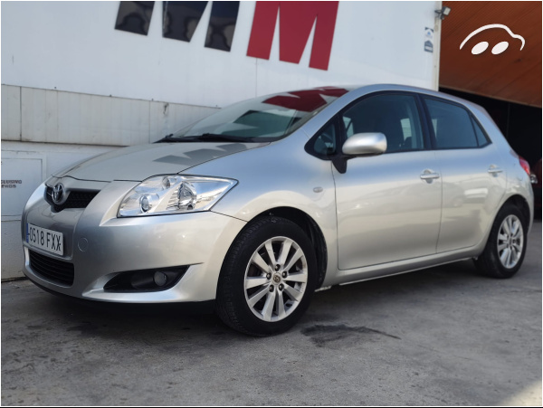 Toyota Auris 1.6 1