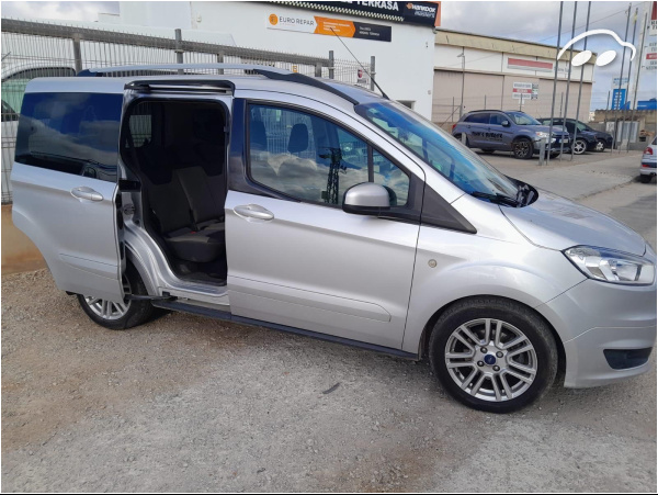 Ford Tourneo courier  4