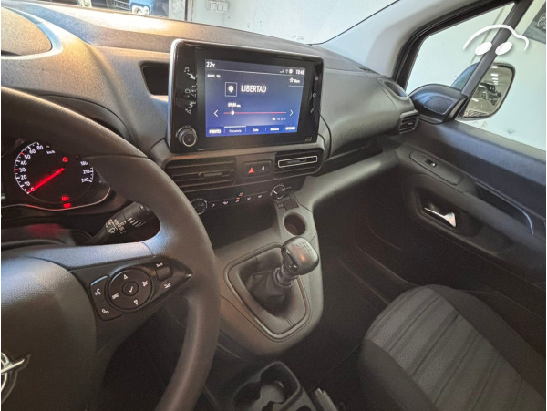 Opel Combo Life  12