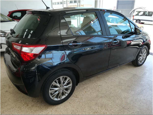 Toyota Yaris ACTIVE 4