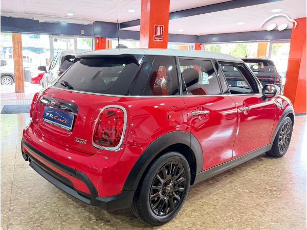 Mini Cooper AUTOMÁTICO 5P 6