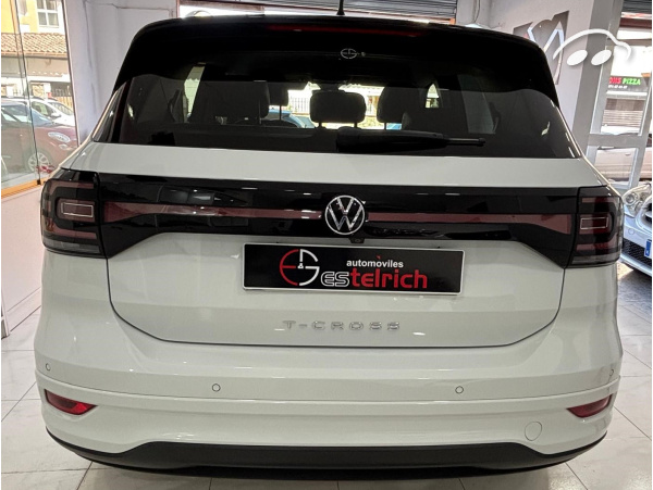 Volkswagen T-cross  12