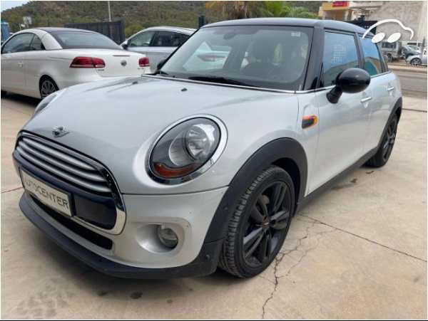 Mini Cooper Cooper 5 puertas 1