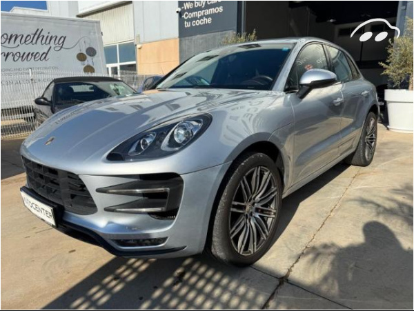 Porsche Macan Turbo 2