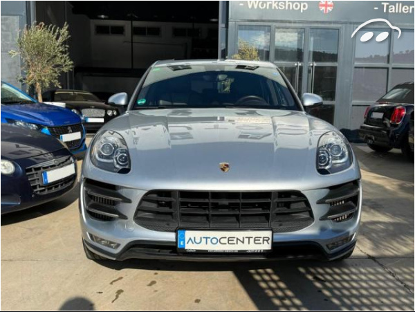 Porsche Macan Turbo 4