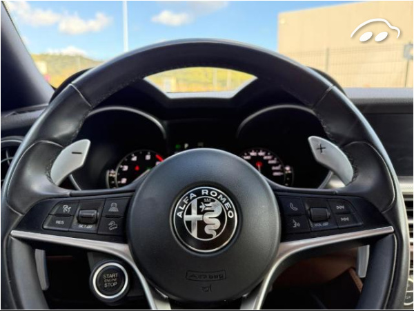 Alfa Romeo Stelvio Super 2.0 148 kW (200 CV) AT8 Q4 4