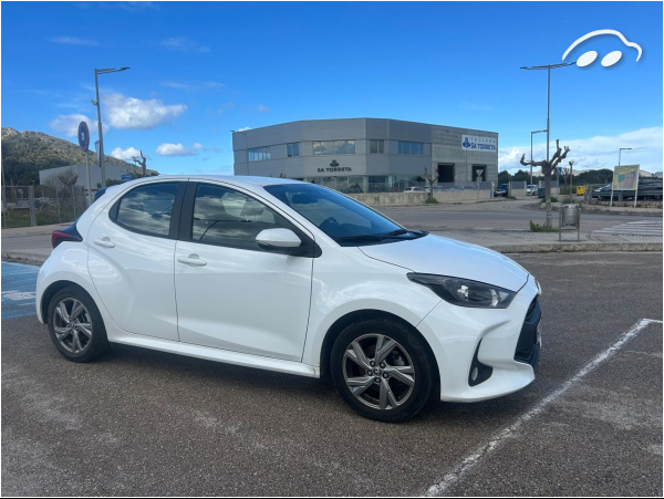 Toyota Yaris Active Tech hybrid 4