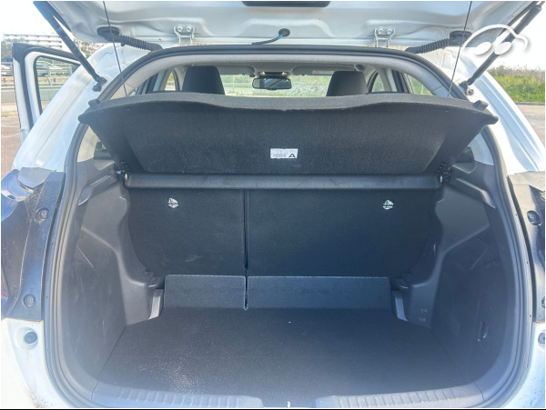 Toyota Yaris Active Tech hybrid 10