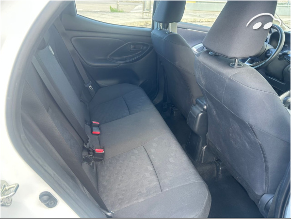 Toyota Yaris Active Tech hybrid 9