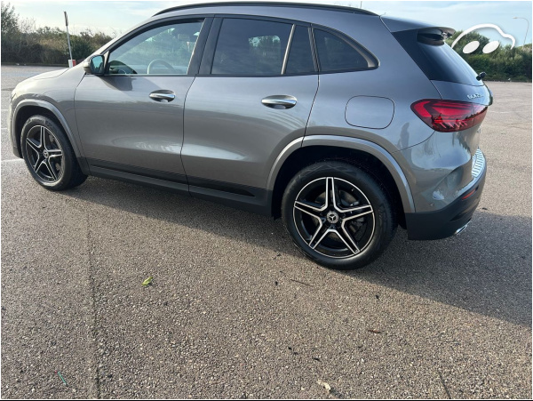 Mercedes-benz GLA 250e  DCT 3