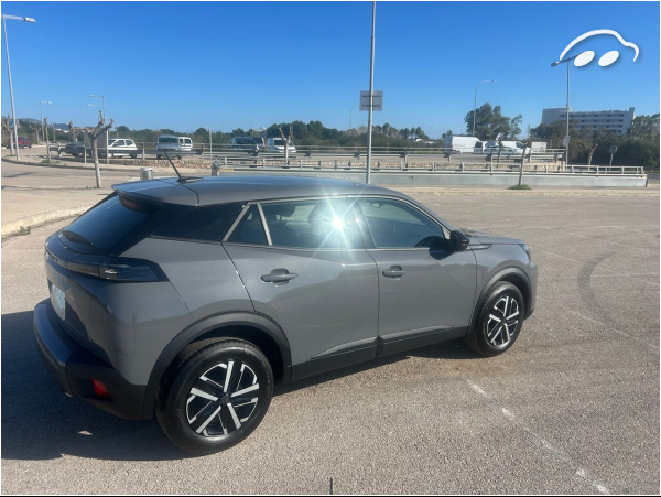 Peugeot 2008 ACTIVE 1.2 100cv 4