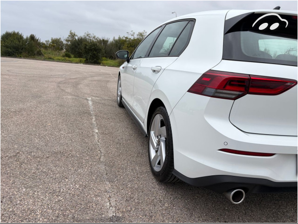 Volkswagen Golf VIII GTI 2.0 TSI 245cv 5