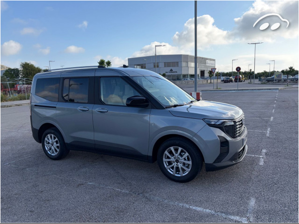 Ford Tourneo courier TITANIUM 1