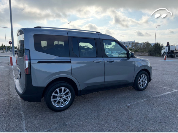 Ford Tourneo courier TITANIUM 2